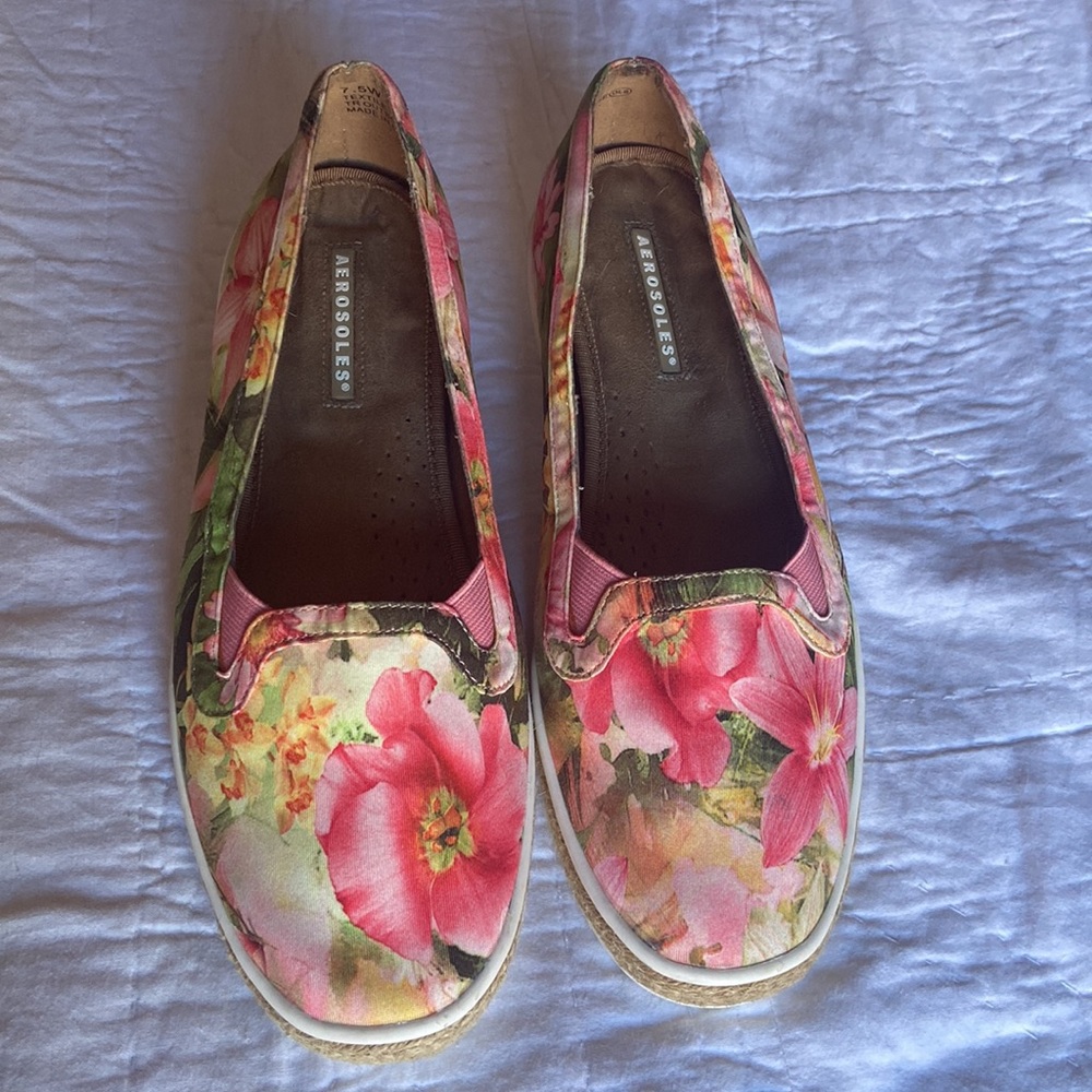 Aerosoles Women's Floral Fabric Flat Slip On Shoes Size 7.5 W